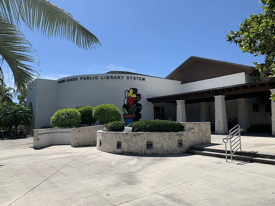 Pinecrest village in Pinecrest